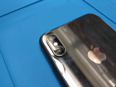 【長久手市よりお越し】iPhoneXSリアカメラレンズ割れ修理
