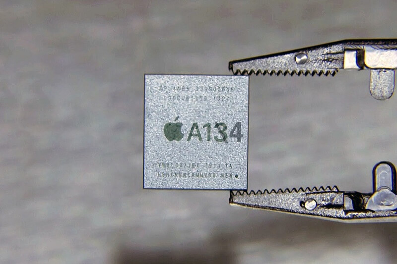iPhone12のA14チップはMacBook Pro並みの性能に!