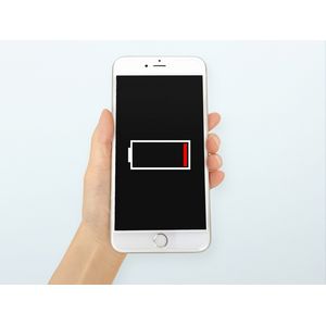 iPhoneのバッテリーを極力長持ちさせる方法！