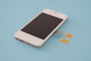 SIMロック、SIMフリーって何？そもそも、SIMとは？