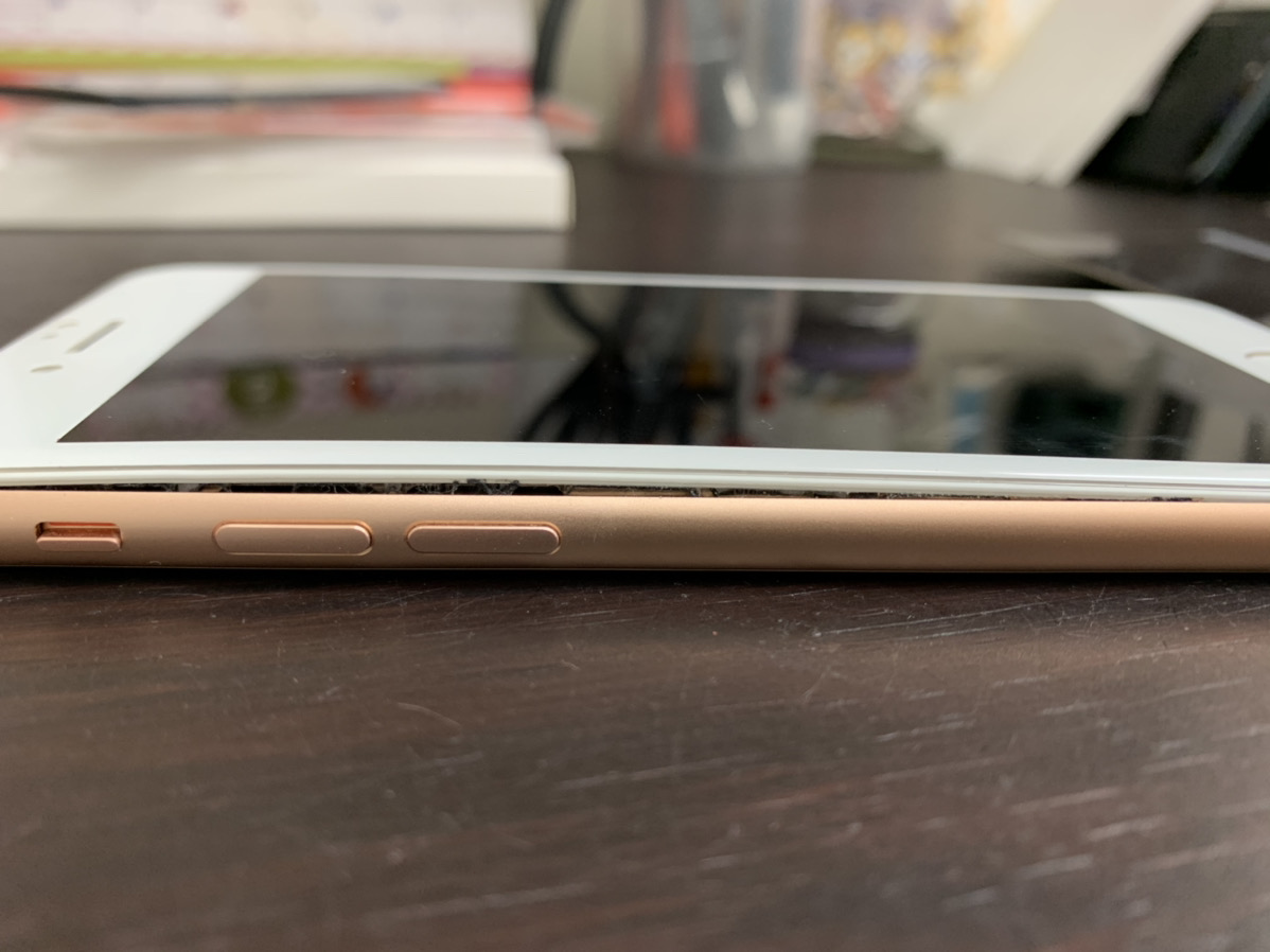 iPhoneを横から見てみてください！
