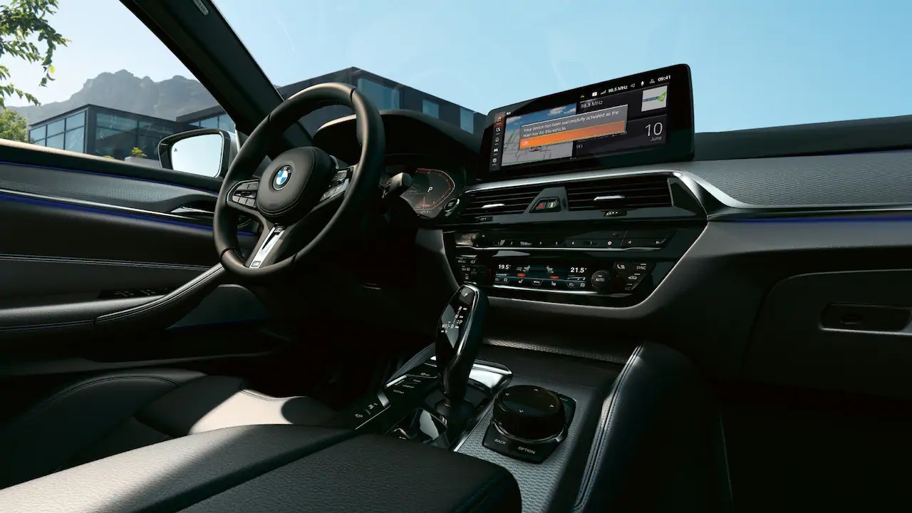 ｉＰｈｏｎｅ、アップルウオッチが車の鍵に?ＢＭＷの新型車から対応！！