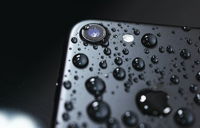 iPhoneの電源が入らない・・・水没の可能性があります！