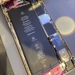 iPhone6SPlus バッテリー交換修理しました