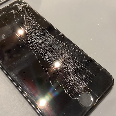 [iPhone8]画面が割れても即日修理！
