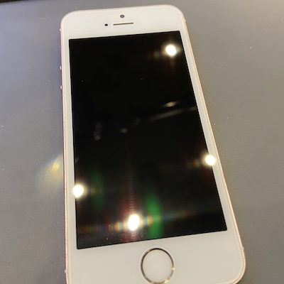 画面割れ修理　まだ現役のiPhoneSE！