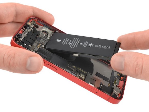iPhone12シリーズのバッテリーを比較