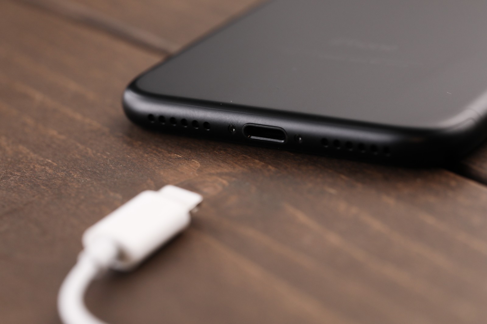 iPhone重要パーツ紹介②