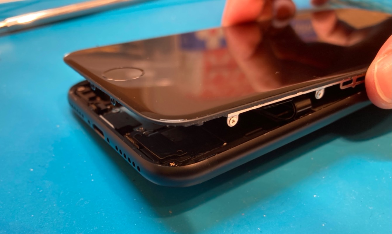 【★iPhone SE★】画面交換の修理について