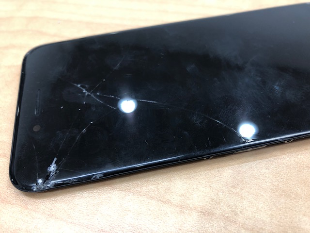【横浜市 港南区】 iPhone SE（第2世代）のガラス割れ