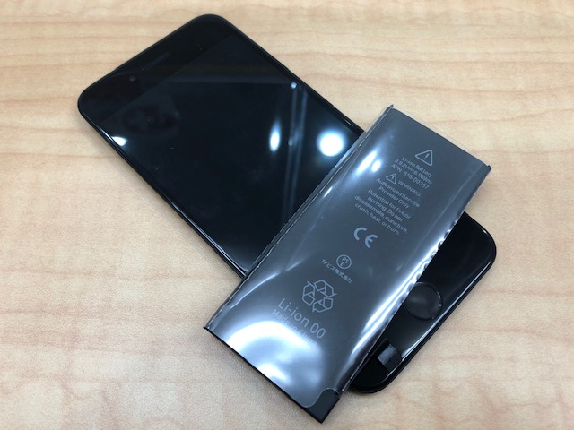 【逗子】 iPhone 8のバッテリー交換