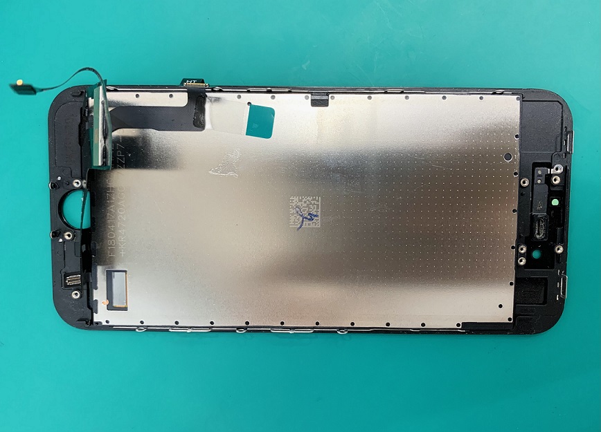 【鎌倉】iPhone 8のフロントパネル交換
