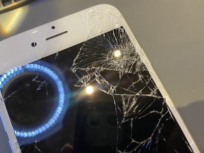 iPhone7の画面割れを即日修理