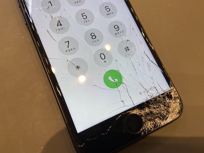 iPhone7の画面修理のお問合せは電話でもOKです！