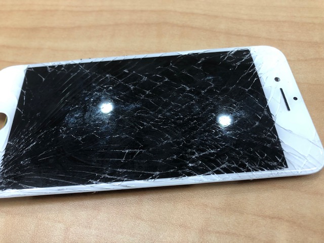 【鎌倉】 iPhone 7のガラス割れ