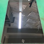 iPad第8世代ガラス割れ修理