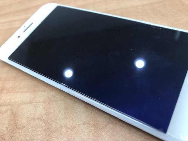 【鎌倉】 iPhone 8の表示不良