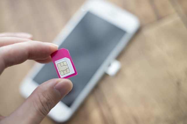 「eSIM」とは？普通のSIMと何が違うの？