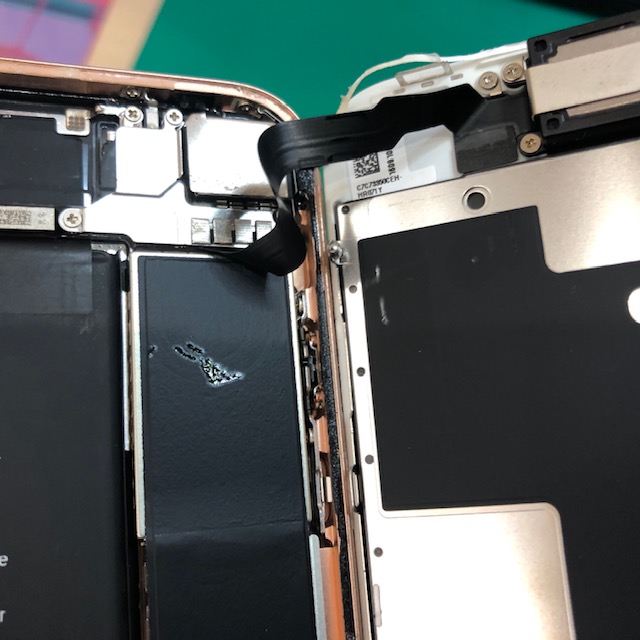 【葉山】 iPhone 8のガラス割れ修理