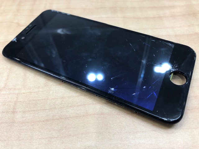 【逗子】 iPhone SE（第2世代）の画面修理