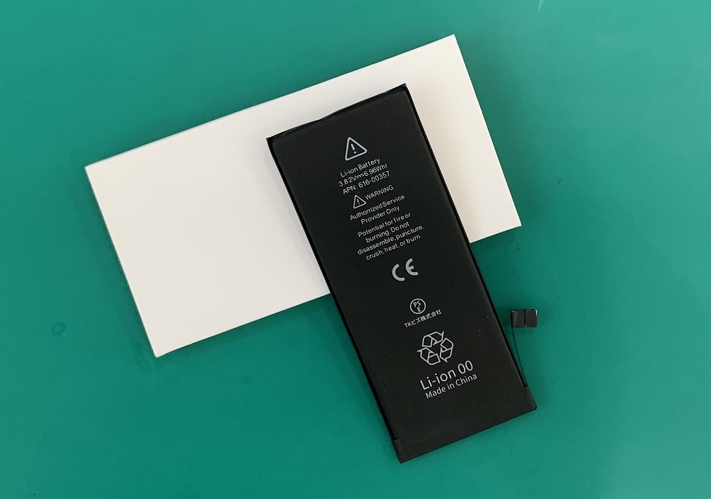 【横浜市 栄区】iPhone 8のバッテリー交換