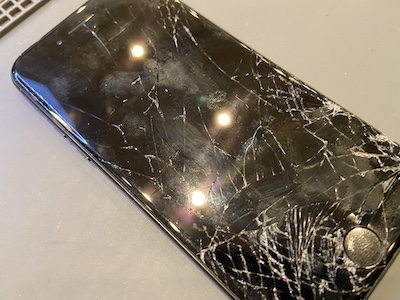 iPhone7の画面交換修理！！！