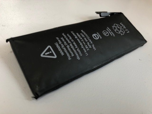 【鎌倉】 iPhone 5のバッテリー交換