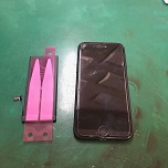 iPhoneバッテリー交換は短時間でお渡しが可能です。