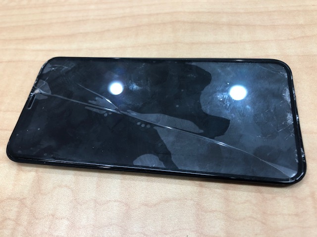 【横浜市 栄区】 iPhone XSの画面修理