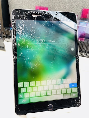 《名古屋市中区》iPadmini4画面割れ修理ご依頼いただきました！