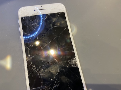 iPhone6Sのバッテリー交換修理！