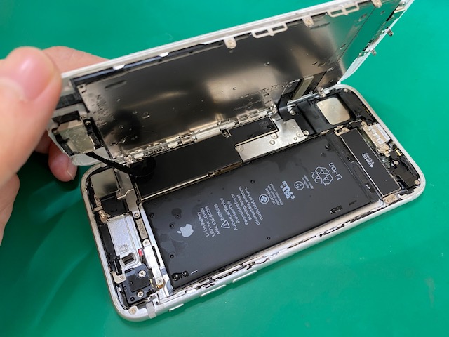 【逗子】 iPhone 7の水没修理