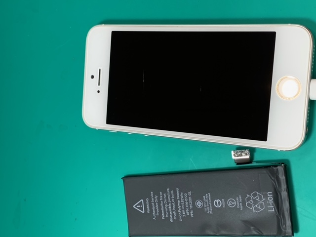 【練馬区】iPhone5s バッテリー交換