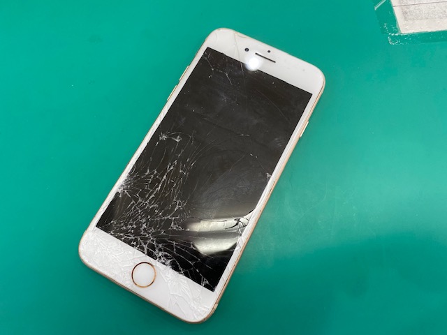 【逗子】 iPhone 8の画面交換