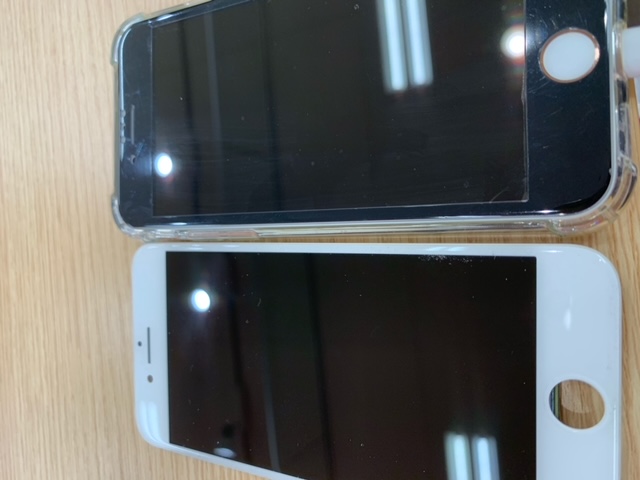 【最寄り東武練馬のiPhone修理】8　液晶完全表示不良