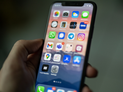 iPhoneの読み上げ機能（VoiceOver）の使い方・設定方法