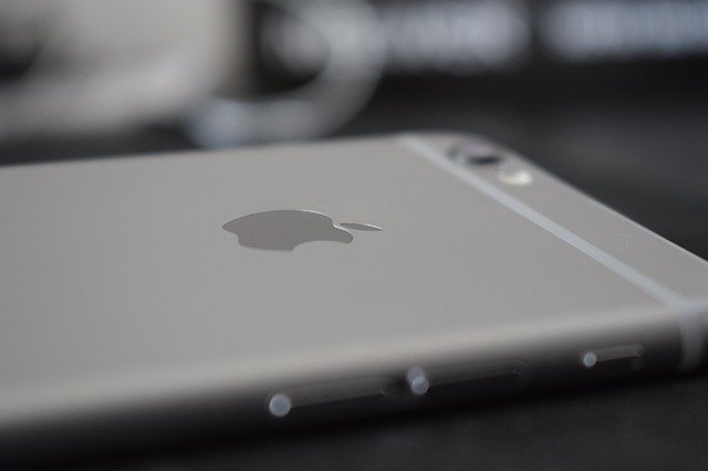 iPhoneの画面をモノクロに！！