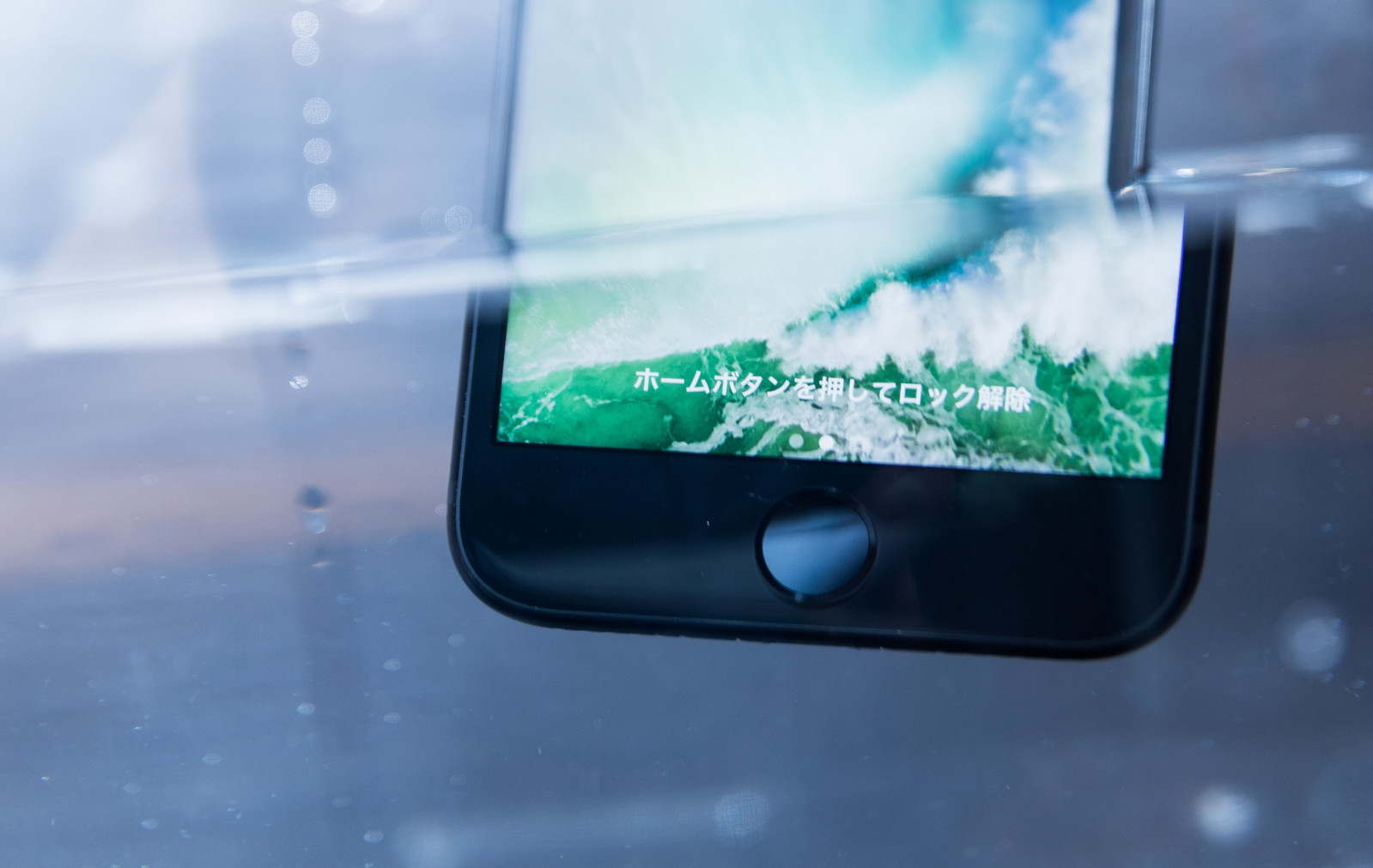 iPhone 水没した時は早めに修理を！