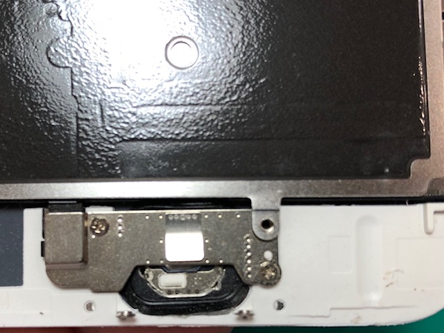 イオン板橋店では学割あり！iPhone6sの画面修理事例です♪
