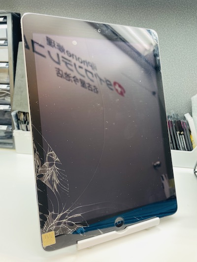 《千種区より》iPad Air画面割れ即日修理のご依頼