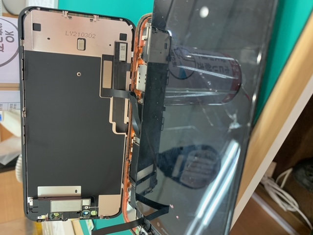 板橋区　iPhoneXR 液晶ガラス破損