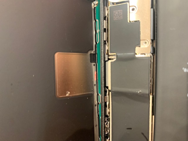板橋区　iPhone8 バッテリー交換の際に発見