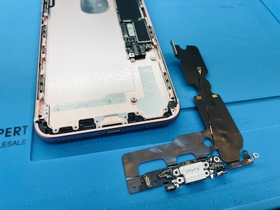 iPhone7Plus断続的に充電不良になる現象