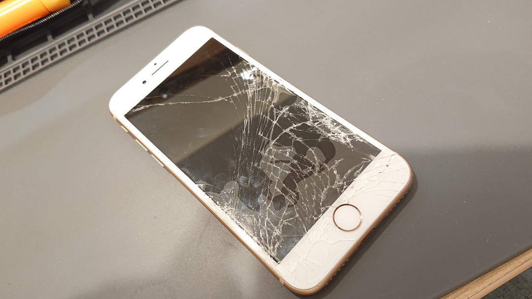 iPhoneの画面交換、五反田で今から修理できます!!