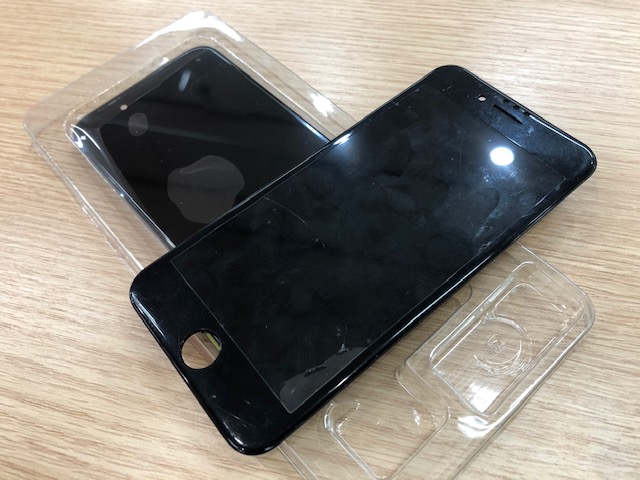【練馬区】 iPhone修理 イオン板橋店 SE2純正品再生パネル