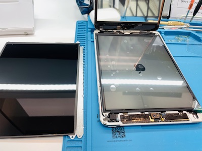 《名東区より》iPadmini3落としてから液晶が映らなくなった場合