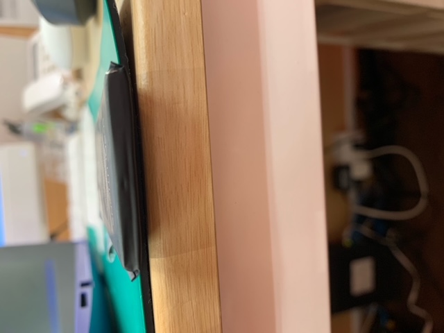 【板橋区】iPhone7 バッテリー膨張