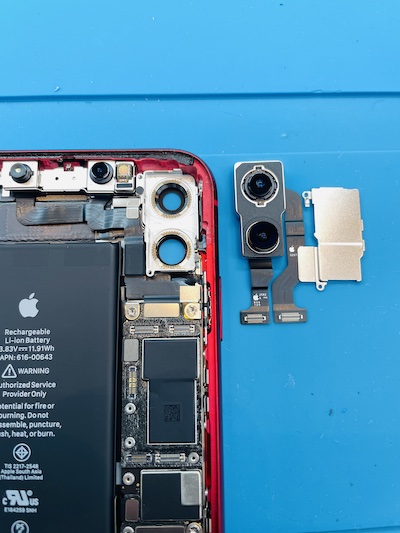 iPhone11アウトカメラとライトが点灯しない症状