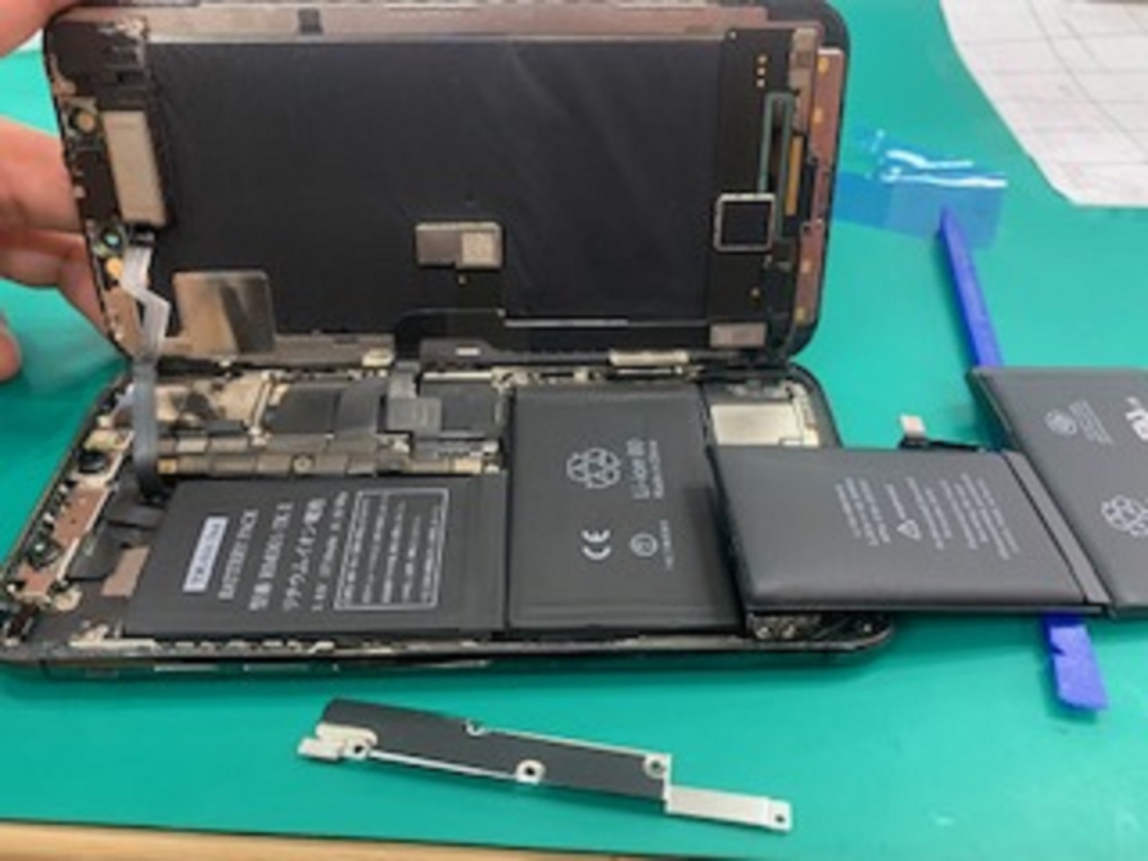 板橋区西台から　iPhoneのバッテリーの膨張