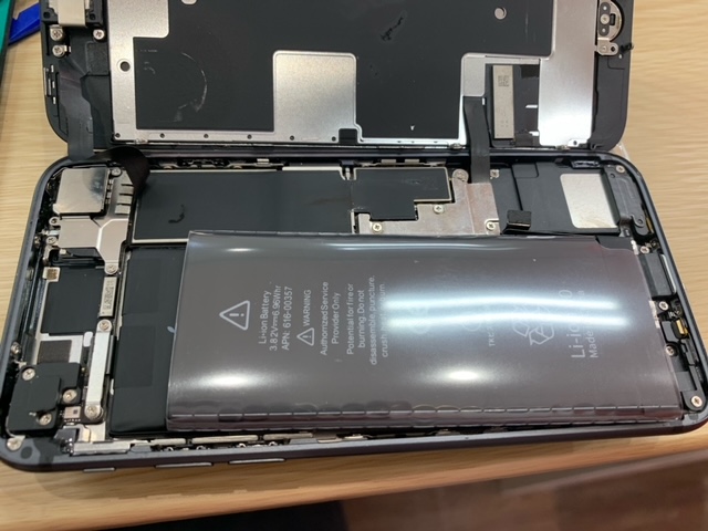 最寄り東武練馬　iPhone8　バッテリー交換